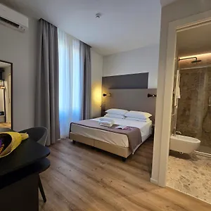 Hotel Porta Pia