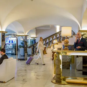 Shangri-la By Omnia Hotell